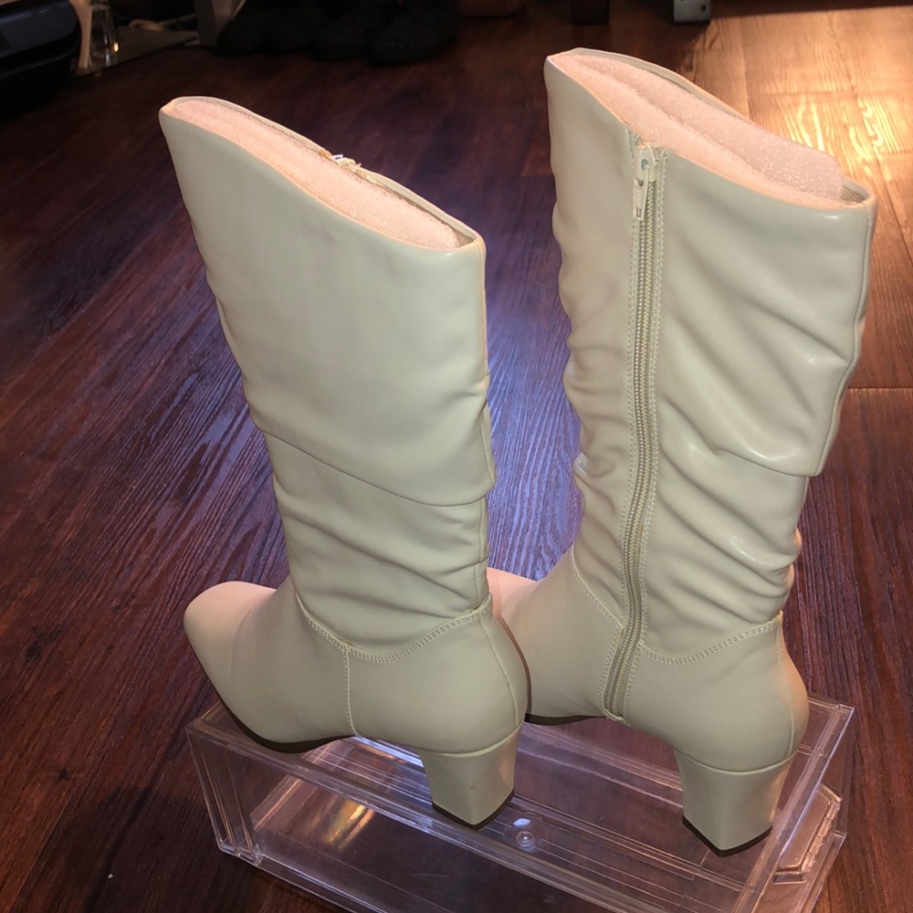 Boots - Picture 3 of 3